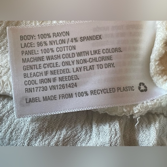 Mossimo tank - Picture 6 of 6